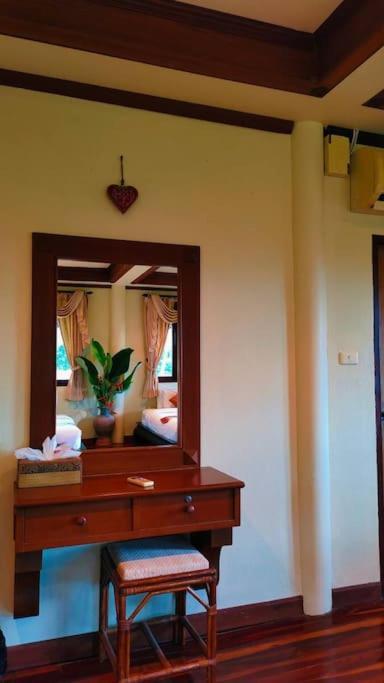 Baan Suvarnabhumi Entire 5 Beds Private Pool On Hill Side Villa